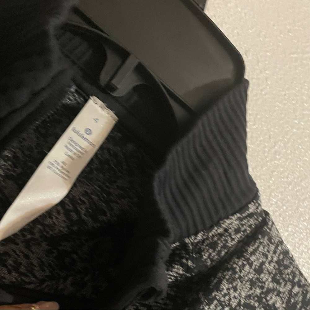 Lululemon Rest Less 1/2 Zip - Picture 6 of 7